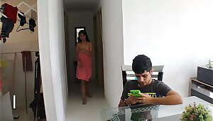 Me Encanta Cuando Mu Hermanastra Se Queda Sin Toalla Porno En Espanol